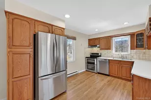 11 Shawnee Rd, Putnam Valley, NY 10579 - Photo 9