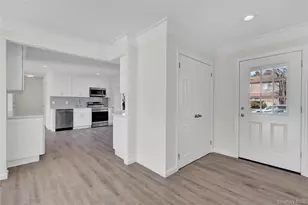 21 Piper Ln, Levittown, NY 11756 - Photo 3