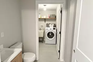 384 Scudder Ave, Copiague, NY 11726 - Photo 9