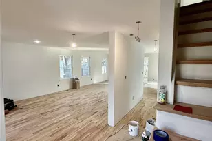 384 Scudder Ave, Copiague, NY 11726 - Photo 5