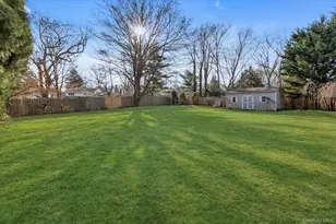 56 Fairfields Ln, Huntington Station, NY 11746 - Photo 21