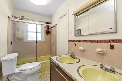 65 Lone Oak Path, Smithtown, NY 11787 - Photo 13