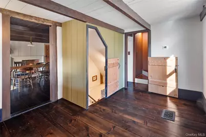 689 S Mountain Road, New City, NY 10956 - Photo 3