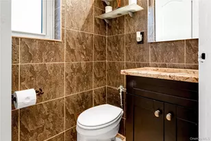 74-45 Yellowstone Blvd, Rego Park, NY 11374 - Photo 23