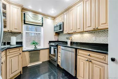 74-45 Yellowstone Boulevard #2C, Rego Park, NY 11374 - Photo 15