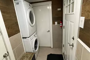 310 Brookside Ct, Copiague, NY 11726 - Photo 35