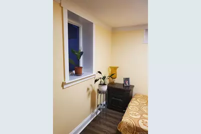 310 Brookside Court, Copiague, NY 11726 - Photo 33