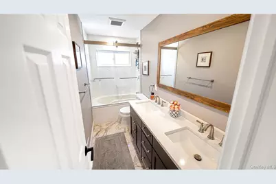 10 Ponder Lane, Deer Park, NY 11729 - Photo 17