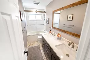 10 Ponder Ln, Deer Park, NY 11729 - Photo 17