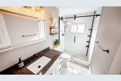 10 Ponder Lane, Deer Park, NY 11729 - Photo 15