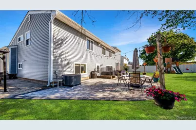 10 Ponder Lane, Deer Park, NY 11729 - Photo 31