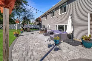 10 Ponder Ln, Deer Park, NY 11729 - Photo 27