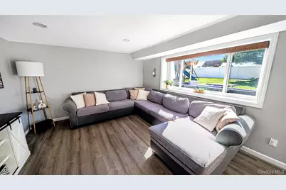 10 Ponder Lane, Deer Park, NY 11729 - Photo 25