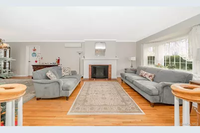 3861 Wilburne Avenue, Seaford, NY 11783 - Photo 13