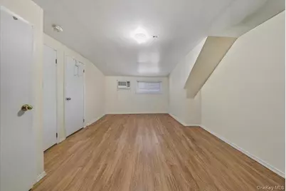 11 Crescent Street, Oyster Bay, NY 11801 - Photo 29