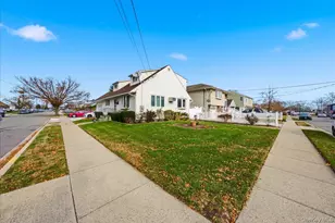 11 Crescent St, Hicksville, NY 11801 - Photo 29