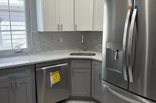 237-34 Fairbury Ave, Bellerose, NY 11426 - Photo 9