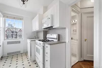 45 Popham Road #4K, Scarsdale, NY 10583 - Photo 11