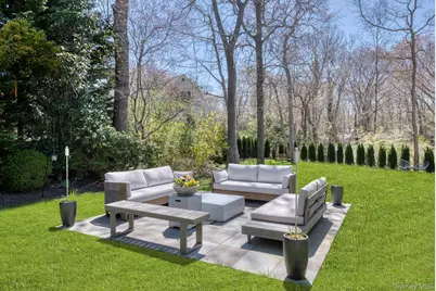 66 Knoll Road, Southampton, NY 11968 - Photo 7