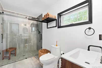 66 Knoll Road, Southampton, NY 11968 - Photo 23