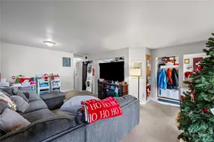 40 Fairview Dr, Shirley, NY 11967 - Photo 7