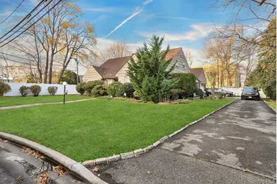 757 Bixby Drive, Baldwin, NY 11510 - Photo 3