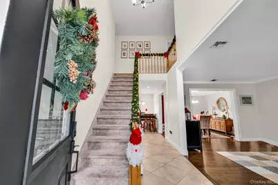 124 Spence Avenue, Holtsville, NY 11742 - Photo 7