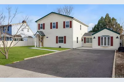 2114 Prospect Avenue, East Meadow, NY 11554 - Photo 29