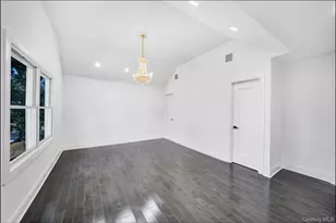 63 Oak Ave, Huntington Station, NY 11746 - Photo 23