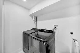 63 Oak Ave, Huntington Station, NY 11746 - Photo 17