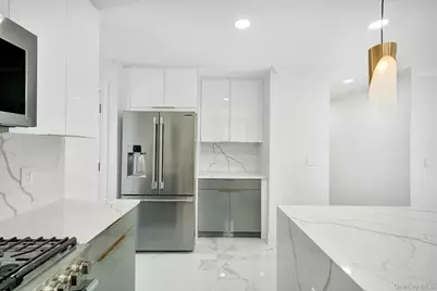 63 Oak Avenue, Huntington Station, NY 11746 - Photo 9