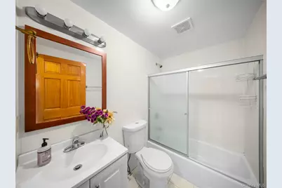 183-26 Booth Memorial Avenue, Fresh Meadows, NY 11365 - Photo 11