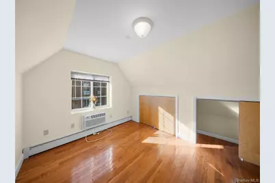 183-26 Booth Memorial Avenue, Fresh Meadows, NY 11365 - Photo 21