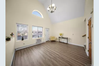 183-26 Booth Memorial Avenue, Fresh Meadows, NY 11365 - Photo 17