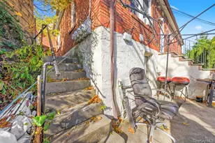 42 Paula Ave, Yonkers, NY 10704 - Photo 17