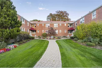 13 Bryant Cres #1D, White Plains, NY 10605 - Photo 1