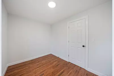 129 Sheridan Avenue, Williston Park, NY 11596 - Photo 13