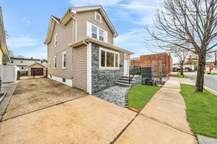 129 Sheridan Ave, Williston Park, NY 11596 - Photo 3