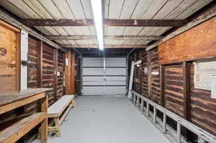 129 Sheridan Ave, Williston Park, NY 11596 - Photo 27