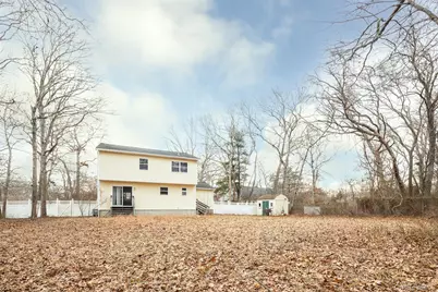 24 Lonscreek Place, Mastic Beach, NY 11951 - Photo 21