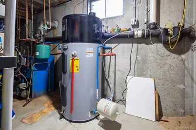 24 Lonscreek Place, Mastic Beach, NY 11951 - Photo 19