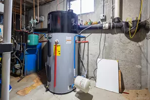 24 Lonscreek Pl, Mastic Beach, NY 11951 - Photo 19