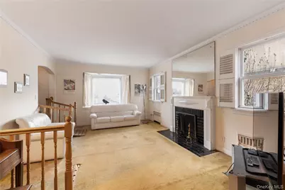 18547 80th Road, Jamaica, NY 11432 - Photo 5