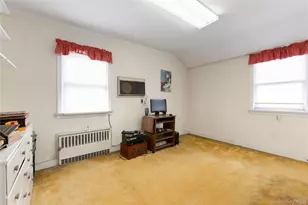 185-47 80th Rd, Jamaica, NY 11432 - Photo 17