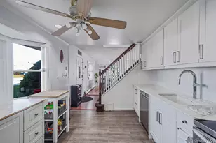 32 Needle Ln, Levittown, NY 11756 - Photo 9