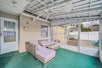 32 Needle Lane, Levittown, NY 11756 - Photo 23