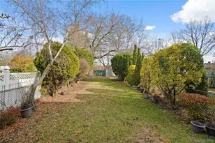 60-35 75th St, Middle Village, NY 11379 - Photo 27