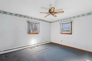 149 Byrd St, Lindenhurst, NY 11757 - Photo 21