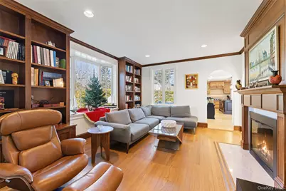 45 Griffen Avenue, Scarsdale, NY 10583 - Photo 7