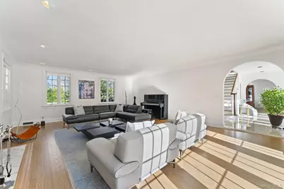 45 Griffen Avenue, Scarsdale, NY 10583 - Photo 43